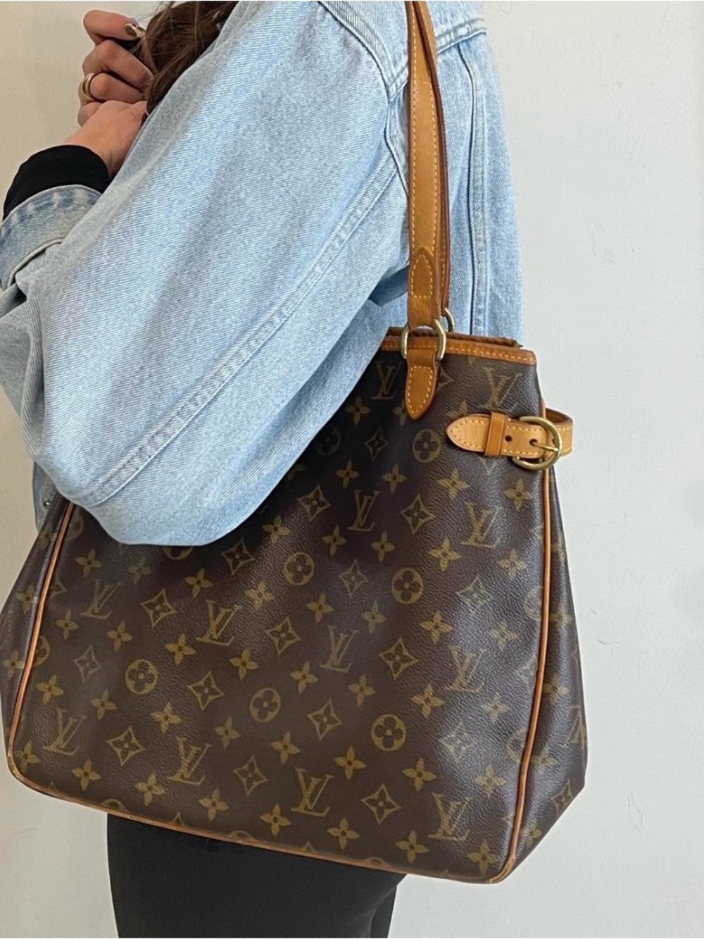 Louis Vuitton Batignolles Vertical Shoulder Bag